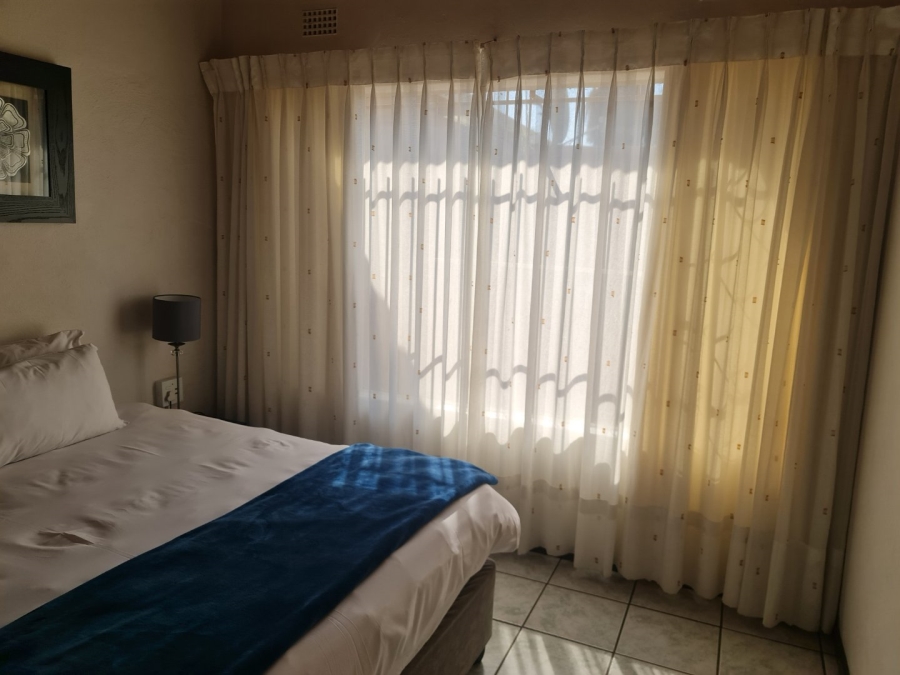 6 Bedroom Property for Sale in Protea Park North West